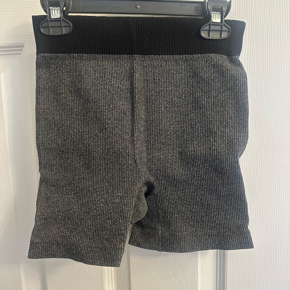 Zenana Girls Kids L/XL Ribbed Biker Shorts Gray Black Stretch